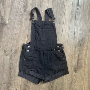 H&M BLACK DENIM OVERALL SHORTS